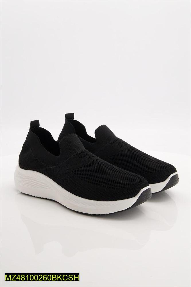 Black Slip-On Jogging Shoes for Daily Wear 3