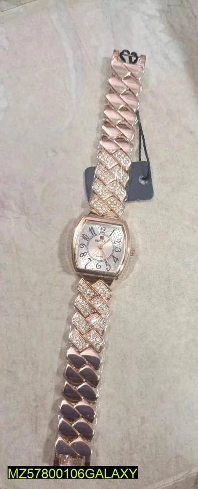 Women Rose Gold Diamond Watch · Stylish Fashion 3